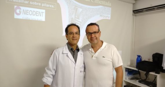 Professor Flávio Domingues Neves